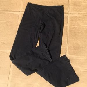 Black yoga pants